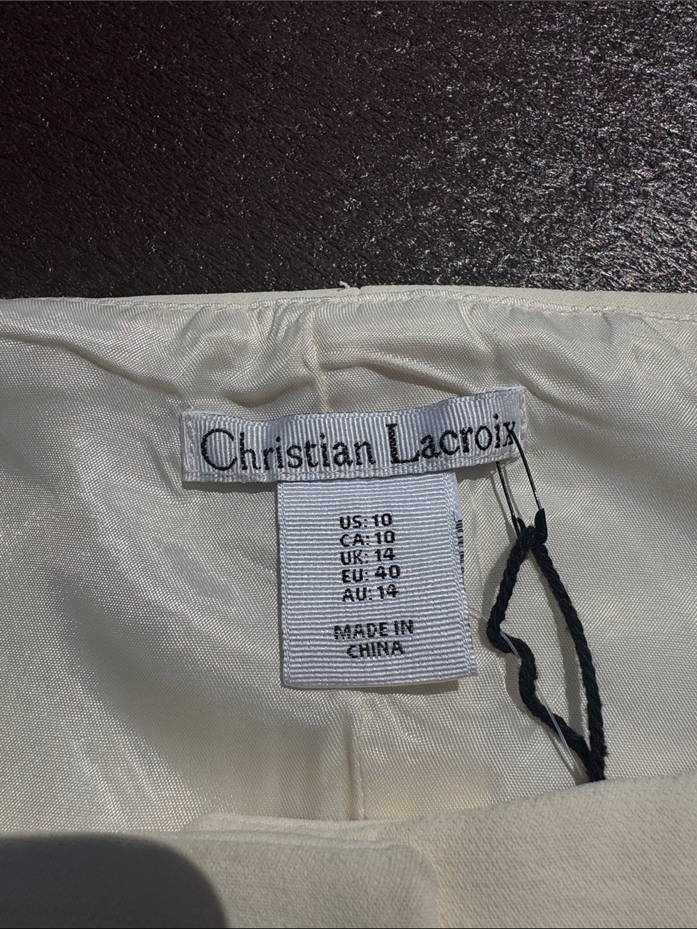 Christian Lacroix Cream Button-Front Sleeveless Vest - Picture 2 of 6